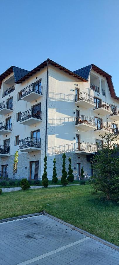Apartman Aura Hills ズラティボール エクステリア 写真