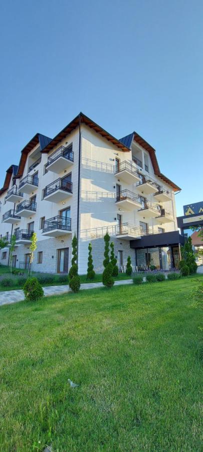 Apartman Aura Hills ズラティボール エクステリア 写真